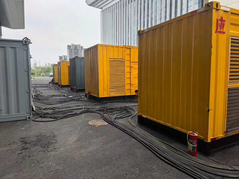 个旧不同季节柴油发电机组保养有哪些注意事项?