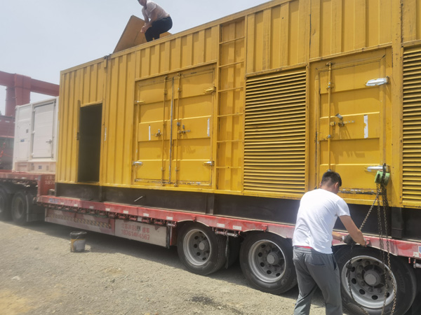 个旧发电机出租100KW发电机需要什么规格的电缆线？