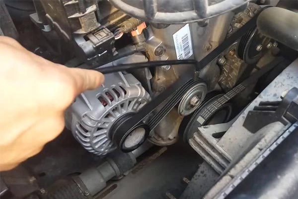 个旧转速传感器的工作原理是什么？