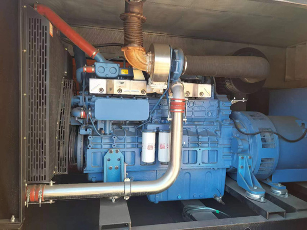 个旧燃油消耗率与进气温度的具体关系是什么？